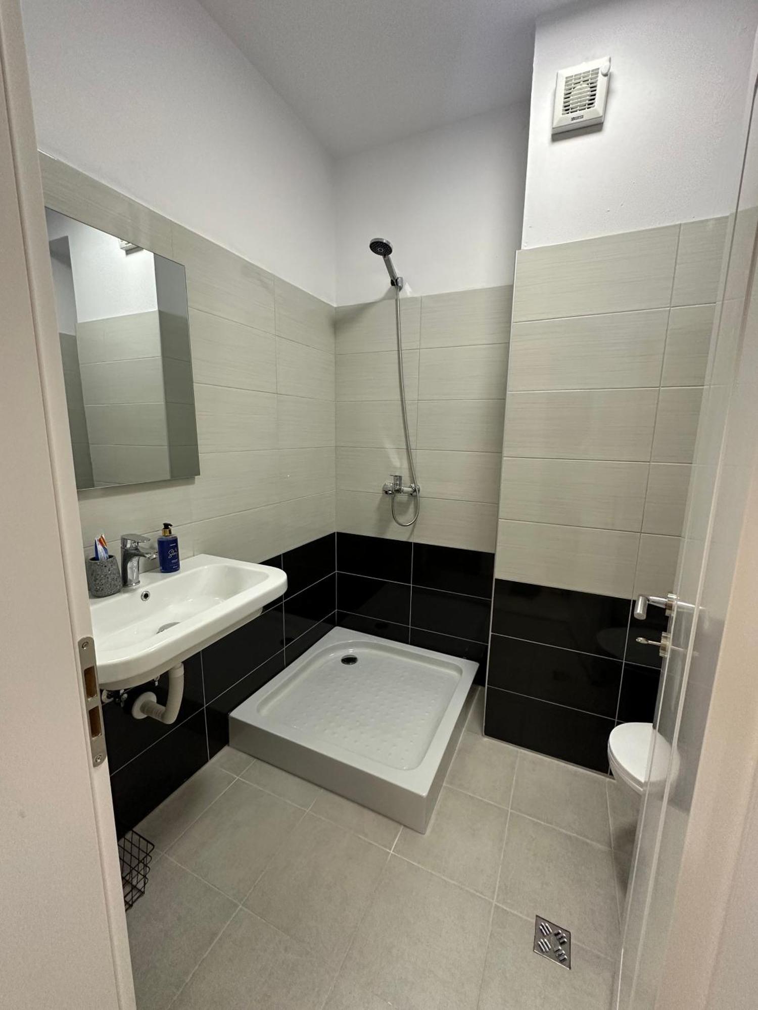Apartamento New Bazar - 2 Tirana